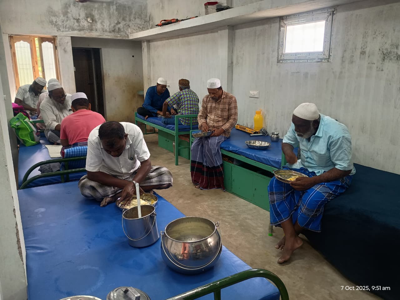 Men's Madrasa Image 2
